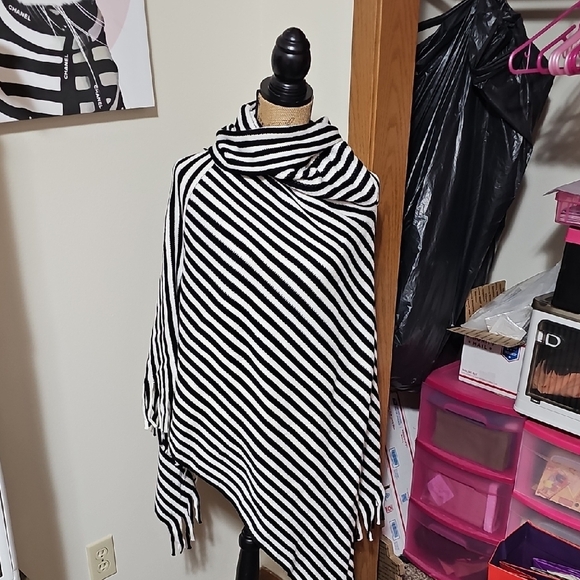 Sweaters - Striped Black and White Poncho